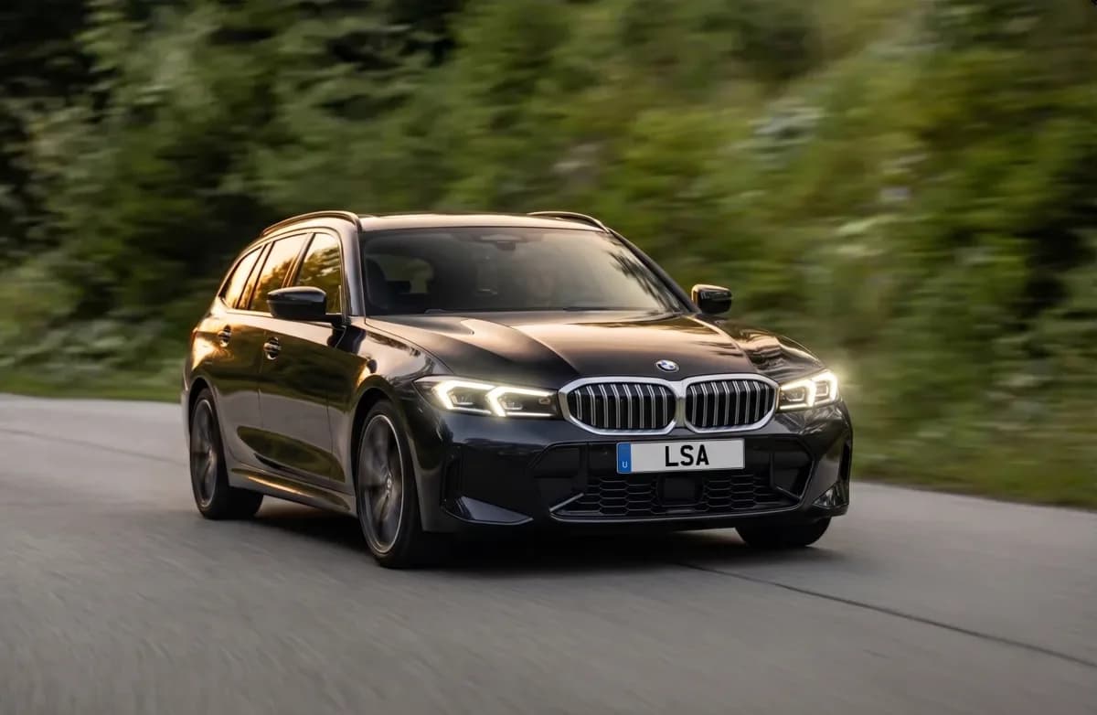 BMW Série 3 330e en leasing — adaptée aux quartiers de Lyon